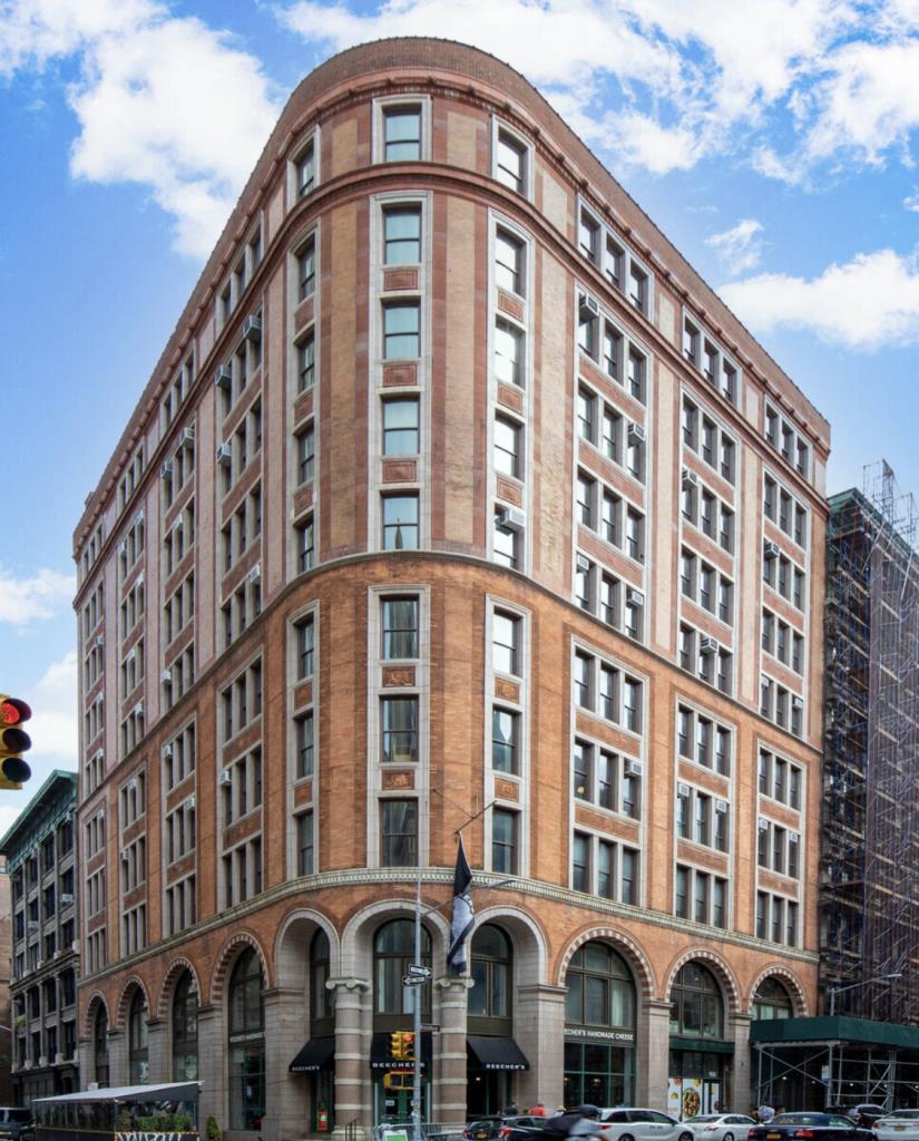 900 Broadway